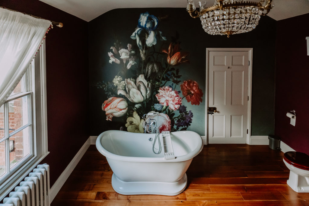 Honeymoon suite en-suite with flower mural